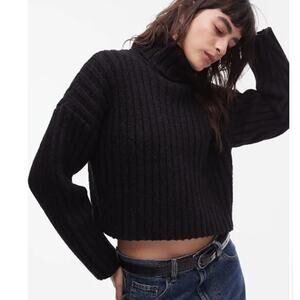 Topshop Turtleneck cuffed sleeves cropped KNIT Black Pullover Sweater Small 4-6